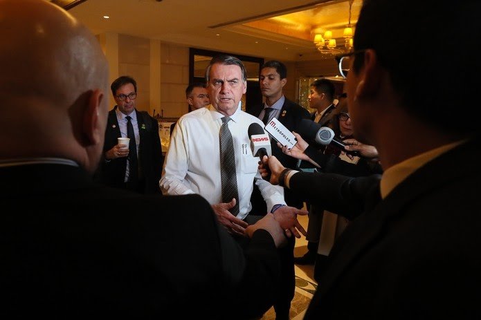 Jair Bolsonaro deixa PSL e ficará sem partido por algum tempo