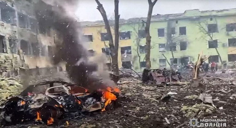 RÚSSIA  BOMBARDEIA HOSPITAL DE MARIUPOL