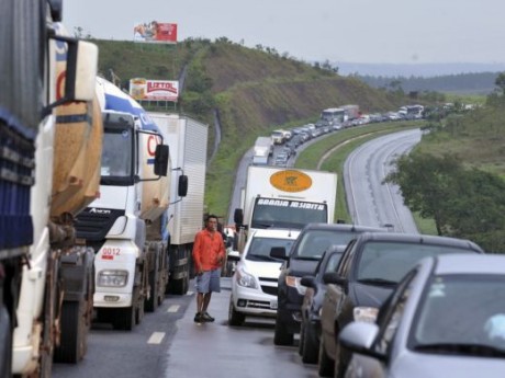 Brasil e rodovias bloqueadas. Novos manifestos