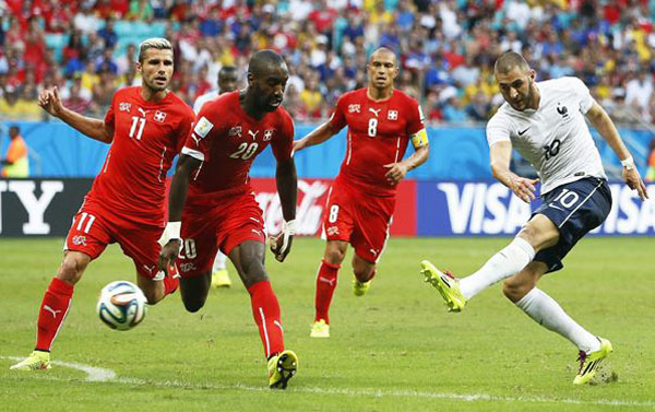 França; Suíça; Argentina e Nigéria em frente