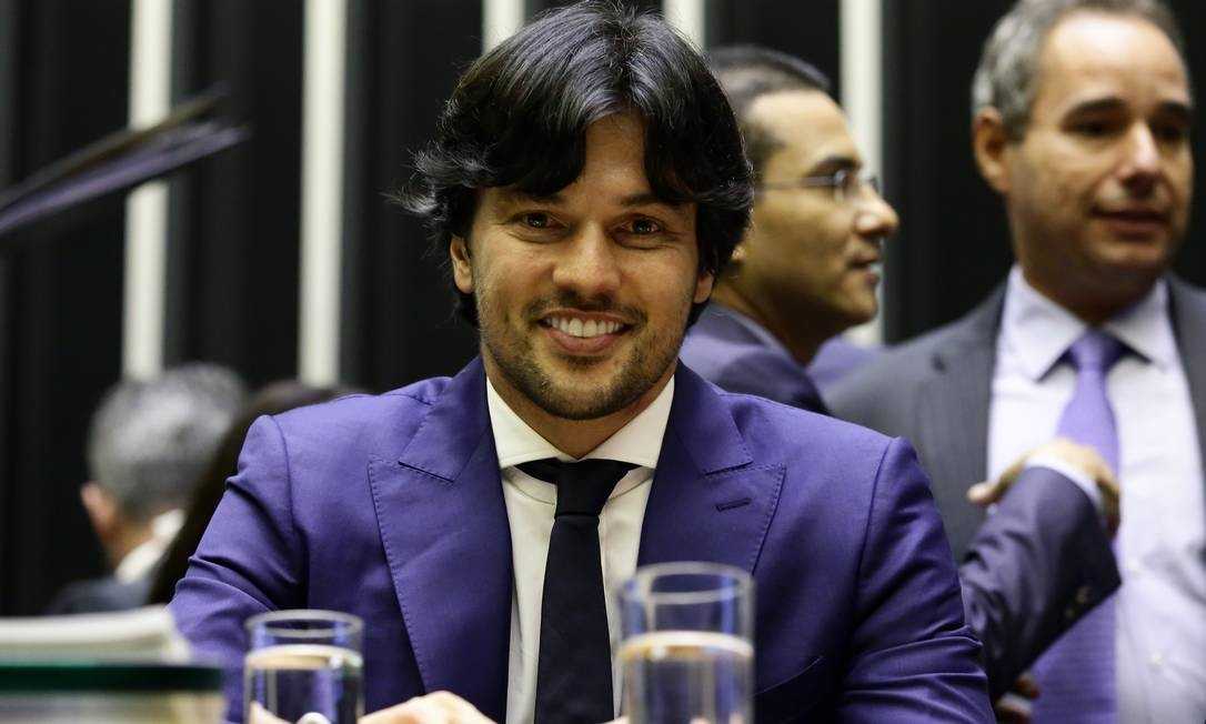 Governo Federal com mais cara da máfia. Indicado Fábio Faria (PSD) para Comunicações. Corrupto recebeu propina segundo a Lava Jato